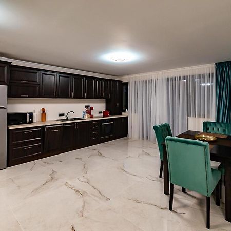 Moky Rezident 2 Apartment Arad Exterior photo