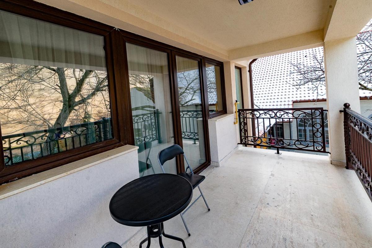 Moky Rezident 2 Apartment Arad Exterior photo