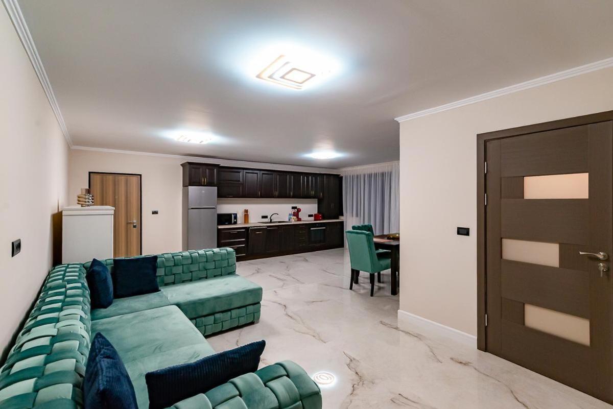 Moky Rezident 2 Apartment Arad Exterior photo